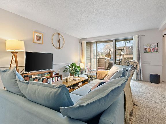 4th image of 6328 Barrie Rd APT 1A