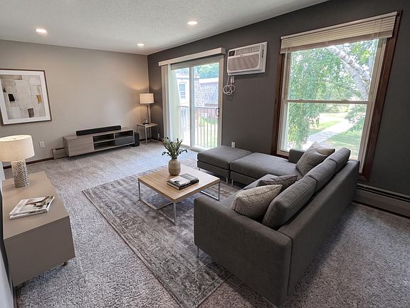 2nd image of 907 11th Ave S APT 7