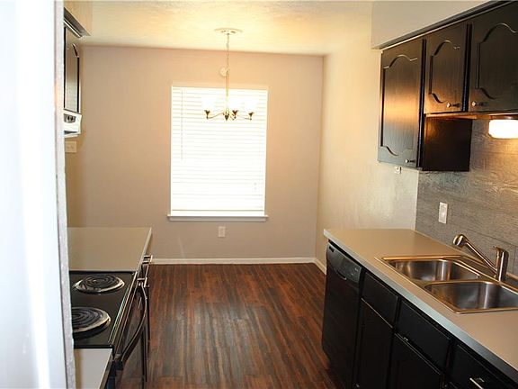 5th image of 7016 Southampton Dr