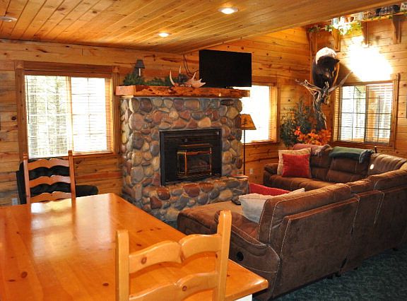 5th image of 4120 Ponderosa Dr