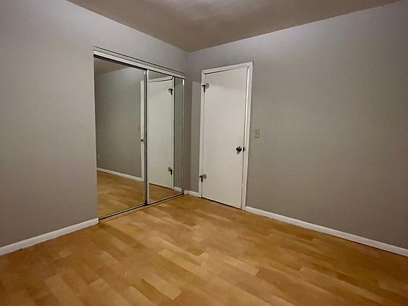 3rd image of 2625 1st Ave S #101