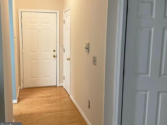 4th image of 2011 Warners Ter S Unit 229