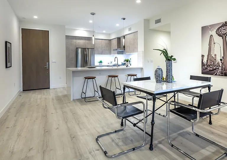905 Wilcox Ave #302 — Photo 42