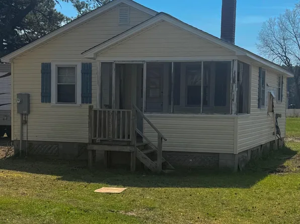 320 Loop Road, Belhaven, NC 27810