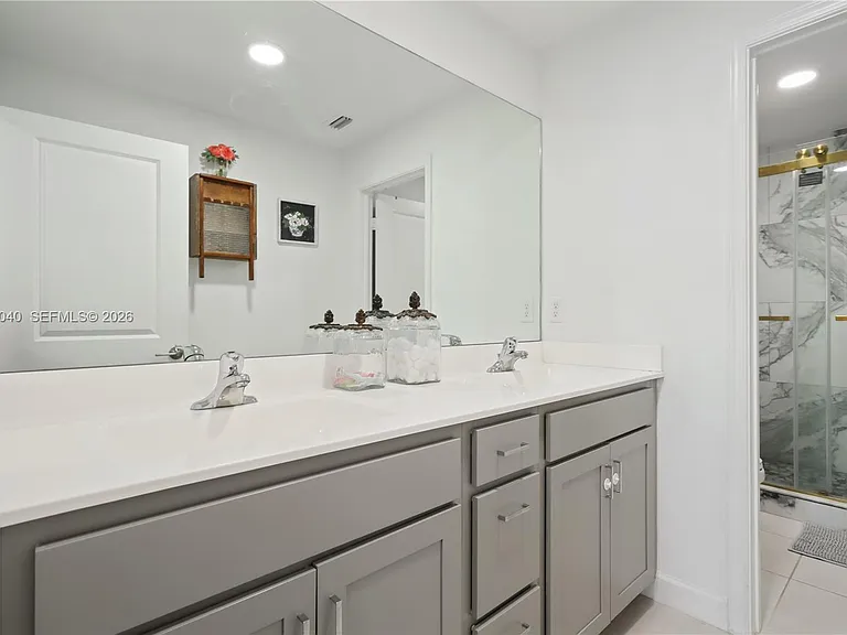 2014 Sugar Maple Dr #2014 — Photo 21