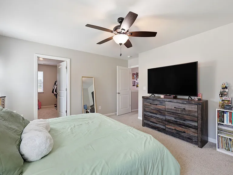 1160 Fowler — Photo 32