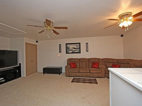 4th image of 1731 W Rose Oak Dr