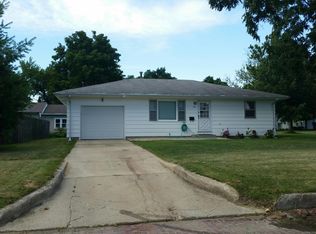 204 W 10th St, Gibson City, IL 60936