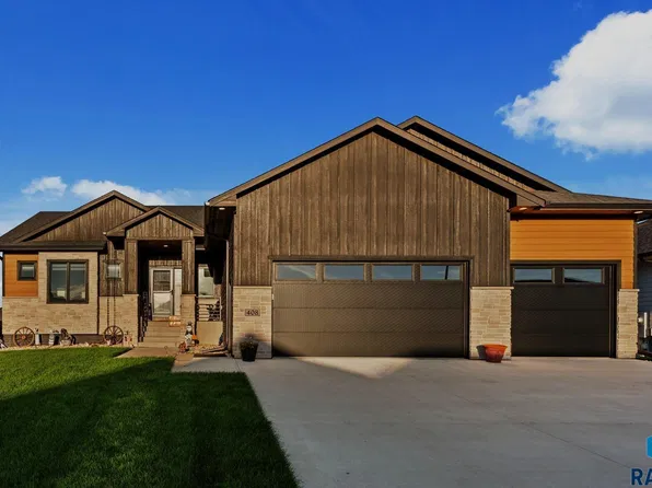 408 N Wildcat Dr, Sioux Falls, SD 57110