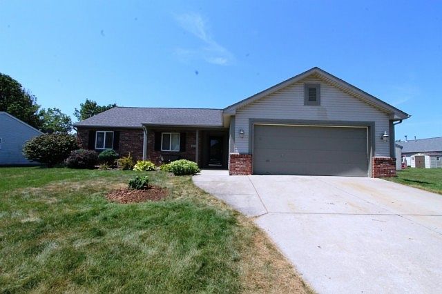 1st image of 412 N Brookfield Dr