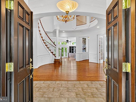 5th image of 3950 27th Rd N