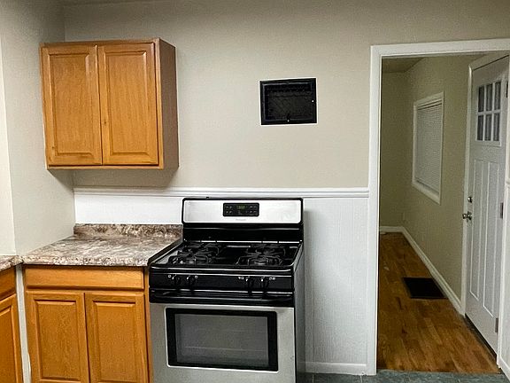 4th image of 2501 Edgewood Dr