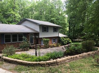 743 Tinkerbell Rd, Chapel Hill, NC 27517