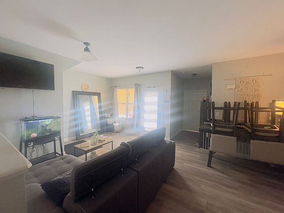 Living room & Dining room
