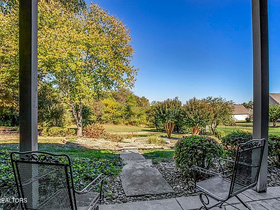 5th image of 409 Skiatook Ln