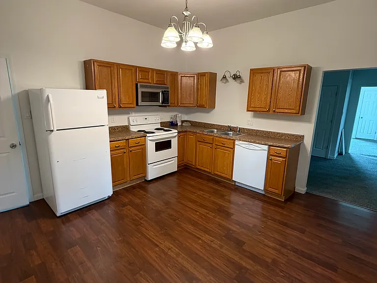 702 S Sandusky St — Photo 11
