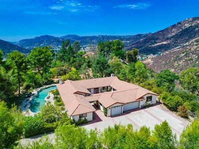 6748 Dehesa Rd, El Cajon, CA, 92019