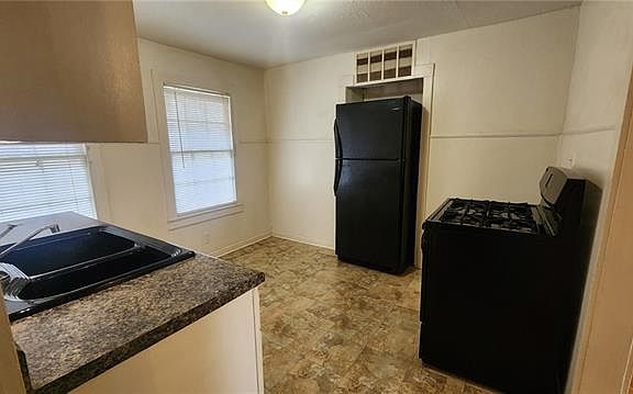 3rd image of 3110 48th St
