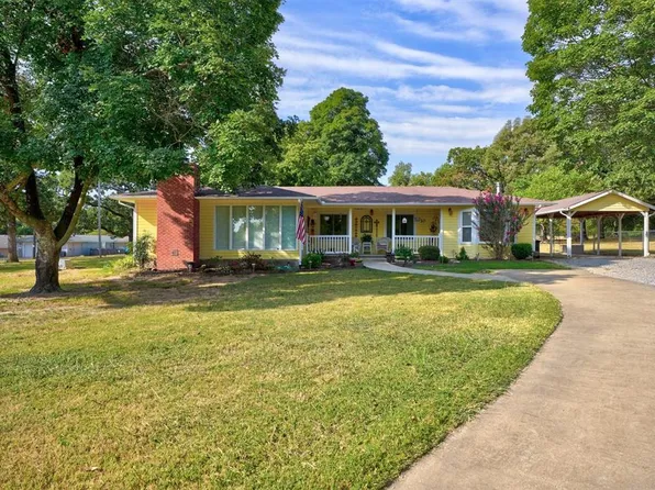 10 Oakwood Dr, Shawnee, OK 74801