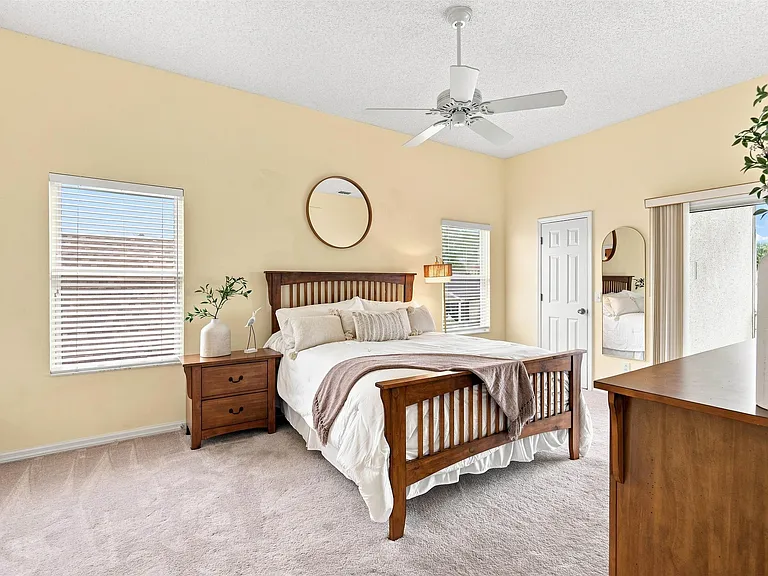 233 Kingston Dr — Photo 25