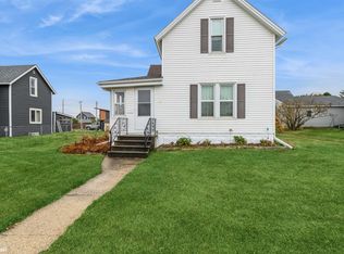 703 E State St, Marshalltown, IA 50158