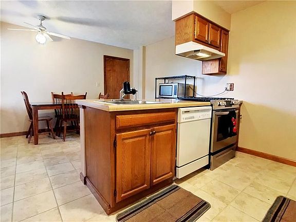 4th image of 721 Sunset Cir