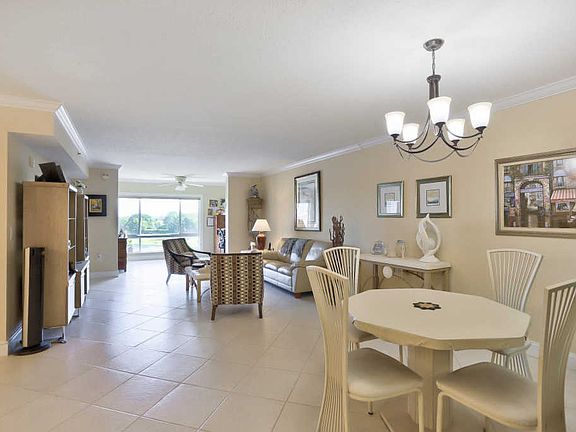 4th image of 5842 Crystal Shores Dr APT 405