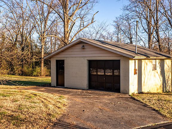 5th image of 2363 Skyview Dr