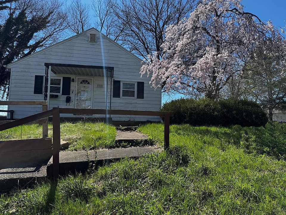 1st image of 702 Cox Ave