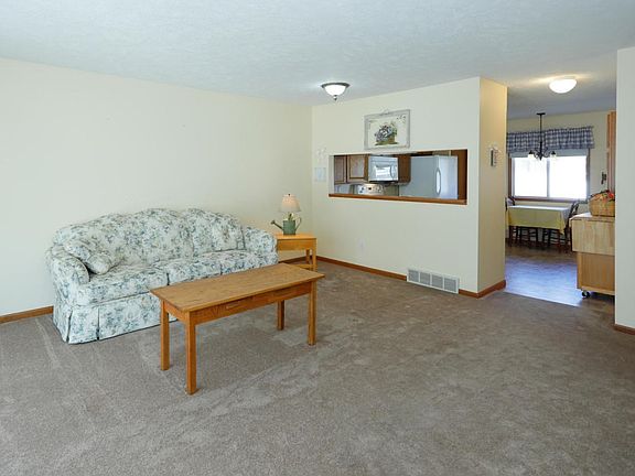 4946 Weston Ave-105