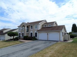 1114 Wellington Cir, Laurys Station, PA 18059