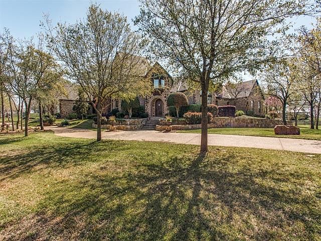 1st image of 1527 Latigo Ln