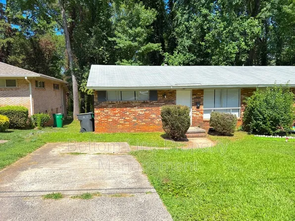 561 Blendwood Dr, Charlotte, NC 28215