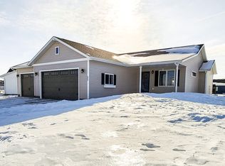 203 Craig Ct, Brookings, SD 57006