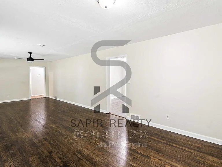 2620 Wiggins St — Photo 4