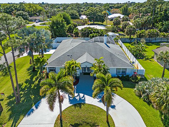 2nd image of 5903 Papaya Drive