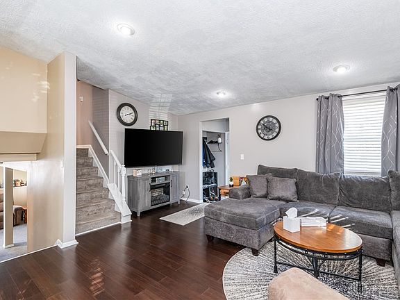 4th image of 2117 Parkwyn Dr