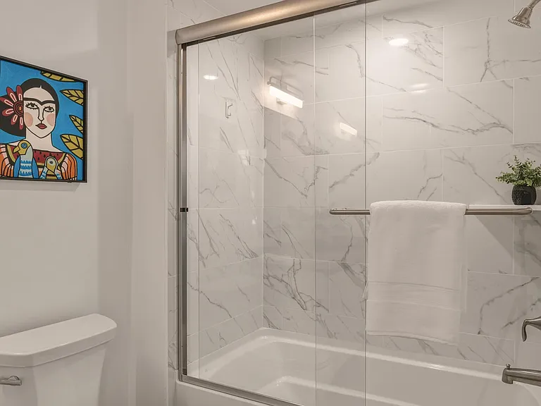 The Sophia - 1759 N Gower St — Photo 15