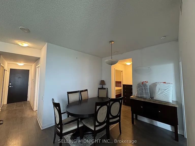 5162 Yonge St #Penthouse 301 — Photo 6