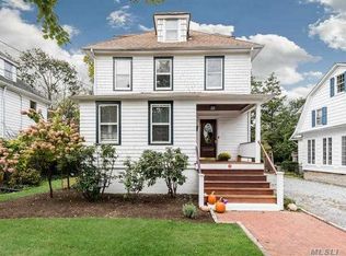 45 Florence Ave, Oyster Bay, NY 11771