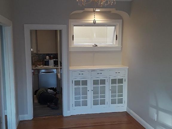 5th image of 363 Bartlett St APT 1