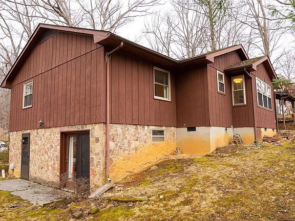 3rd image of 1060 Flint Dr