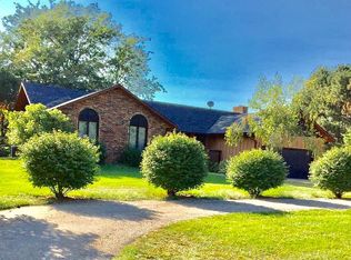 2410 67th Avenue Pl, Kearney, NE 68845