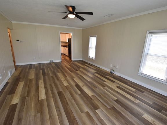 3rd image of 224 N Elder St