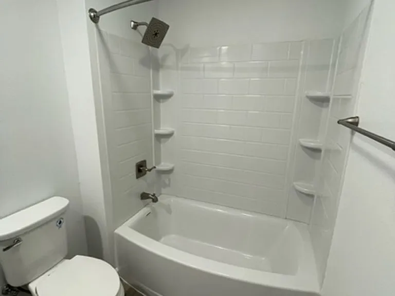 433 James Dr — Photo 10