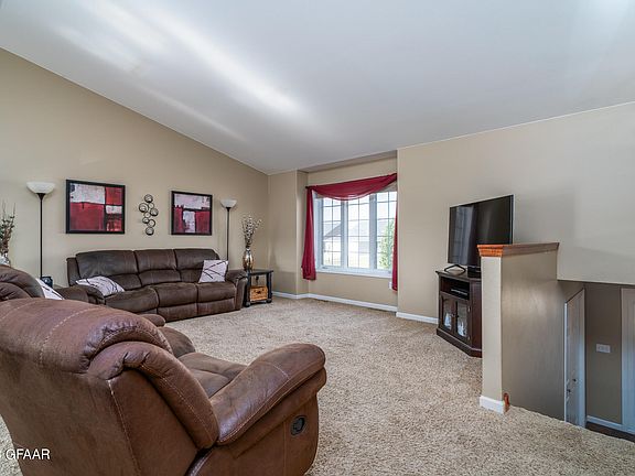 4th image of 3865 S 17th St