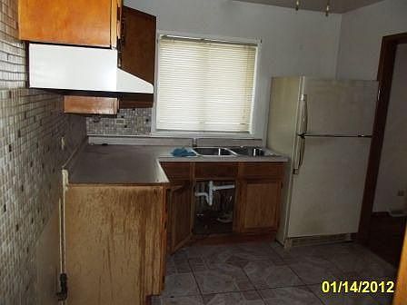 4th image of 13106 S Eberhart Ave