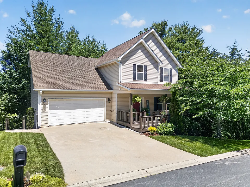 91 Paper Birch Ave