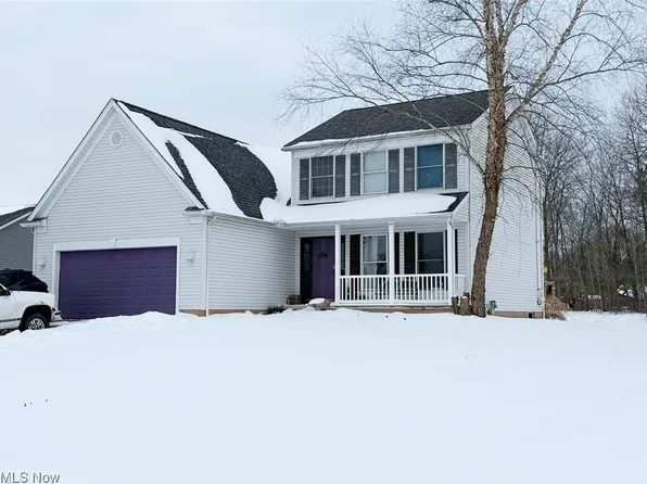 1461 Brookridge Ave, Louisville, OH 44641