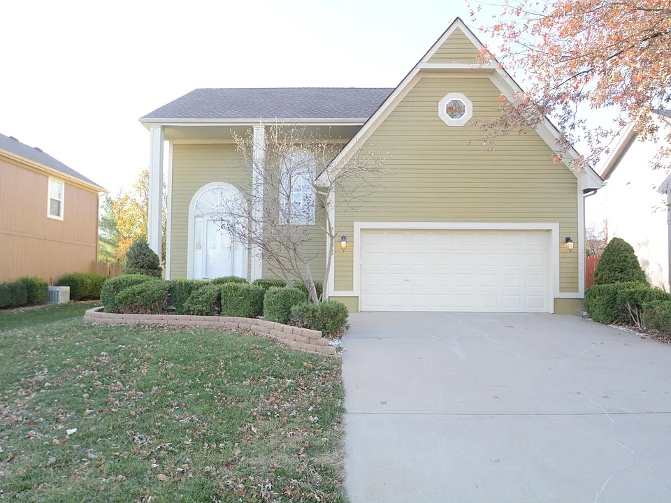 7503 W 157th Ter